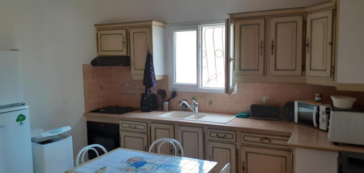 Maisonnette Au Pied De La Garrigue Villa Bernis Buitenkant foto